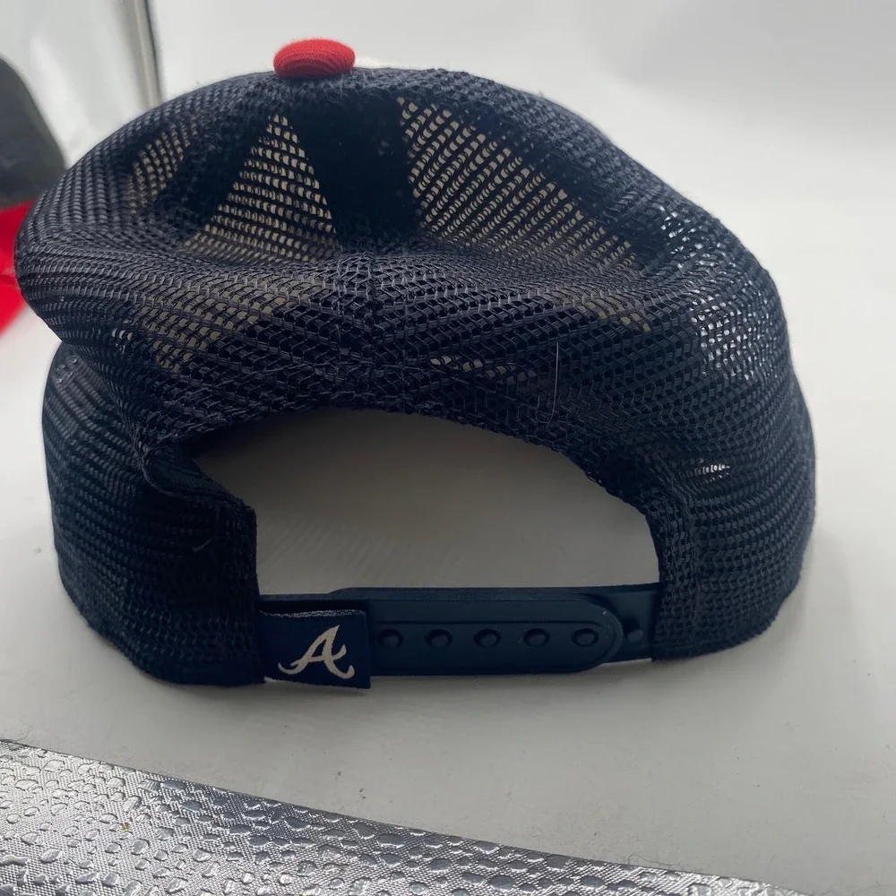 ATLANTA BRAVES New Era 9FIFTY Blooper Mascot Trucker Hat Youth White Navy Red